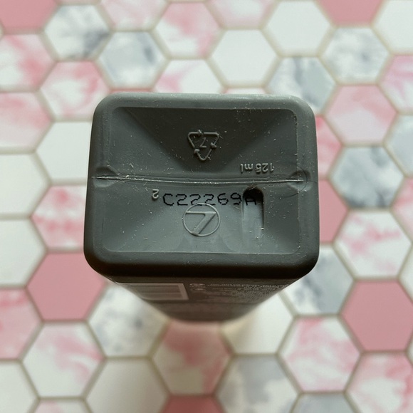 Living Proof Perfect hair Day Healthy Hair Perfector - Picture 3 of 3